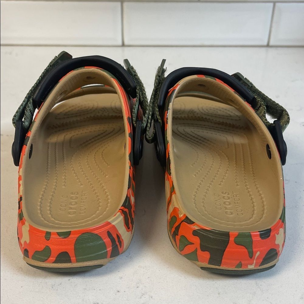 CROCS CLASSIC ALLTERRAIN CAMO SANDAL Kids Orange Camo Strap Sandals SZ Junior 3 - Picture 16 of 17